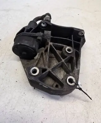 BMW 7 E65 E66 Generator/alternator bracket 6455778670804
