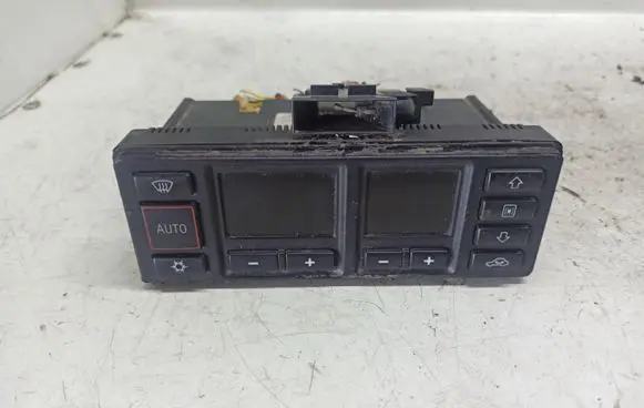 Audi A3 S3 8L Climate control unit 8L0820043D