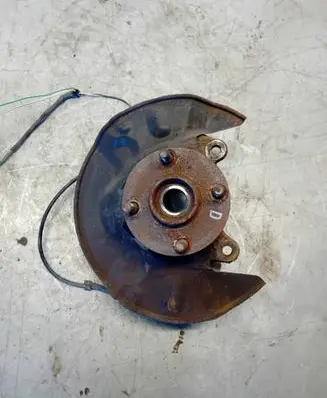 Toyota Corolla E120 E130 Front wheel hub spindle knuckle