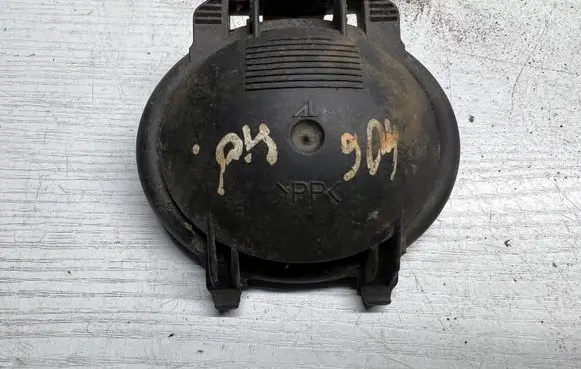 Peugeot 406 Headlight/headlamp dust cover 1305219099 1305219069