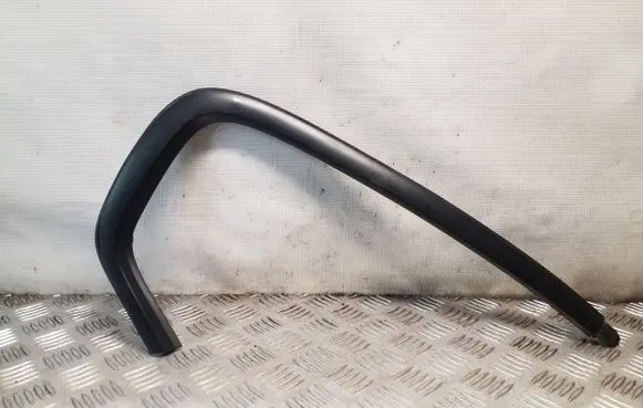 Subaru Legacy Rear side glass trim 