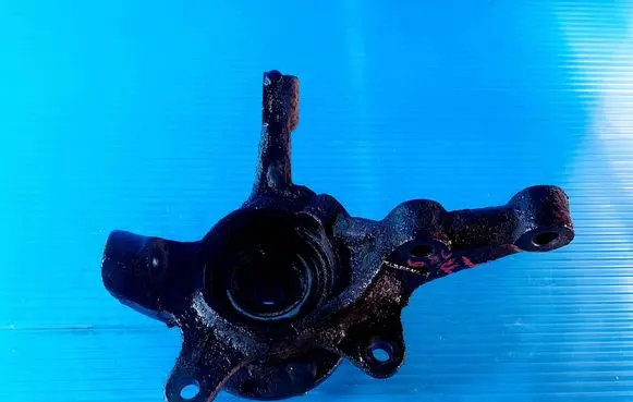 Toyota Yaris Verso Front wheel hub spindle knuckle