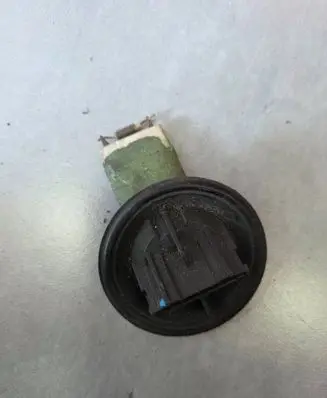 Skoda Rapid (NH) Heater blower motor/fan resistor 12375