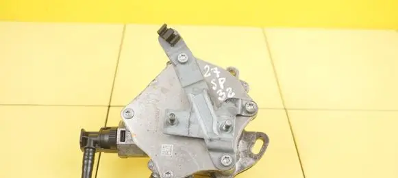 Ford Focus Vacuum pump CM5G2A451GA M1DD