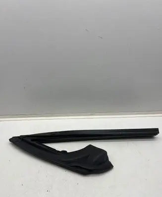 Peugeot 508 II Rubber seal front door window/glass 9814465780