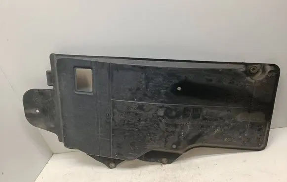 Peugeot 308 Engine splash shield/under tray 9682712080