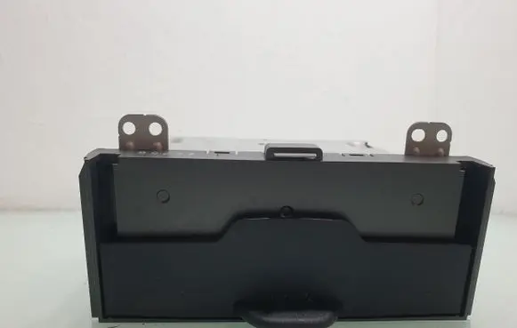 Jeep Cherokee CD/DVD changer P68225372AB 0053342866