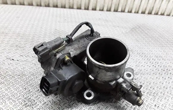 Toyota Avensis T250 Throttle valve
