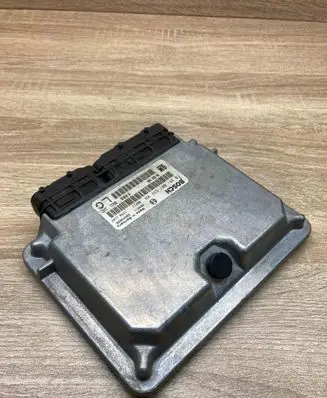 Opel Vectra B Engine control unit/module ECU 90569348 0281001634 USED