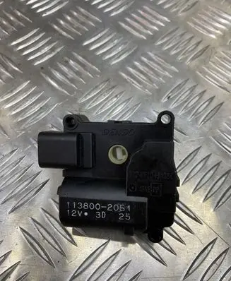 Toyota Corolla Verso E121 Air flap motor/actuator 1138002051