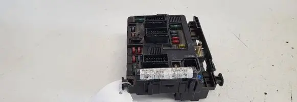 Citroen C5 Fuse module 9651196880