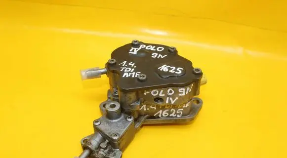 Volkswagen Polo IV 9N3 Vacuum pump 038145209E 030402F