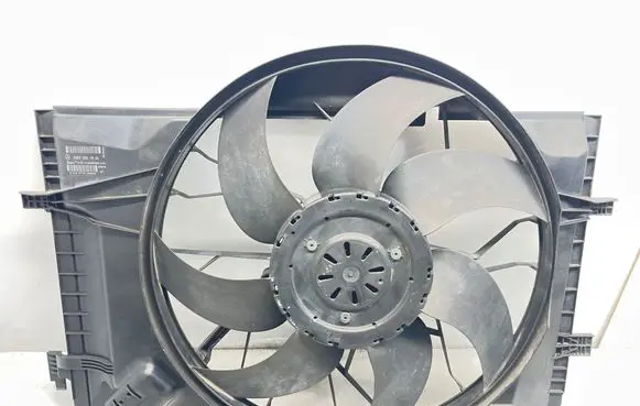 Mercedes-Benz C W203 Electric radiator cooling fan A2035001693