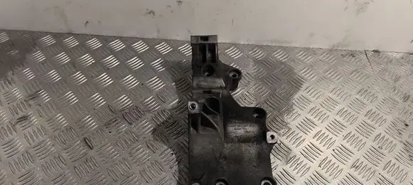 Volkswagen PASSAT B6 Generator/alternator bracket 03G903143A