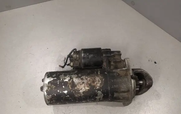 BMW 5 E34 Starter motor 0001110110 1005821747