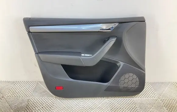 Skoda Octavia Mk3 (5E) Front door card panel trim 5E1867011
