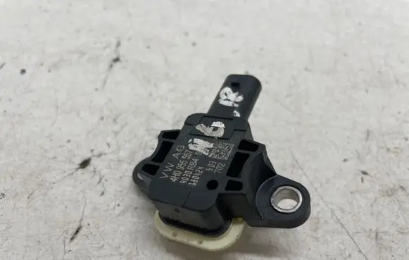 Audi A6 S6 C7 4G Airbag deployment crash/impact sensor 4H0955557