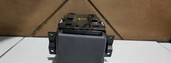 Isuzu D-Max Cup holder 