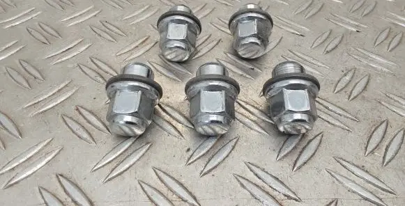 Toyota Verso Nuts/bolts 