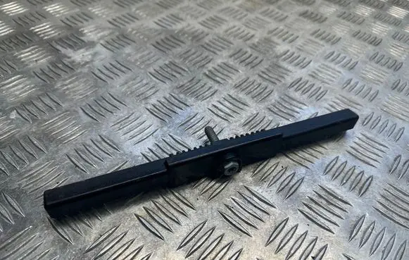 Battery bracket