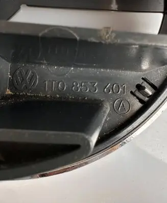 Volkswagen Touran I Front grill 1T0853601