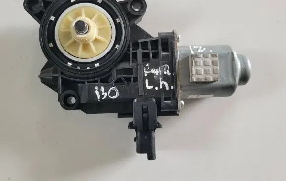 Hyundai i30 Rear door window regulator motor 83450G4010 402912F