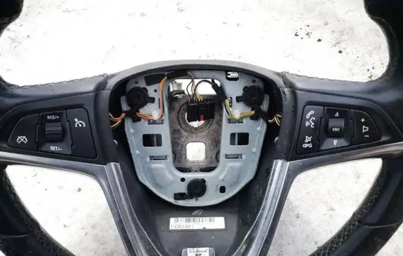Opel Astra J Steering wheel buttons/switches 