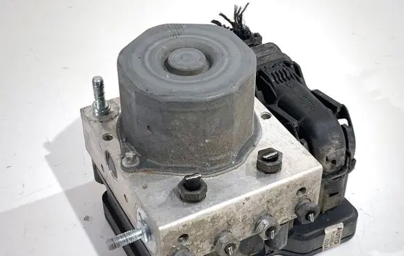 Mercedes-Benz A W176 ABS Pump A0004313700