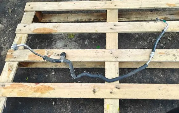 Mazda 5 Air conditioning (A/C) pipe/hose