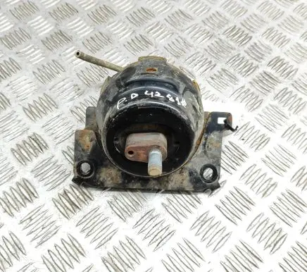 Toyota Land Cruiser (BJ70) Engine mount bracket 1236130141