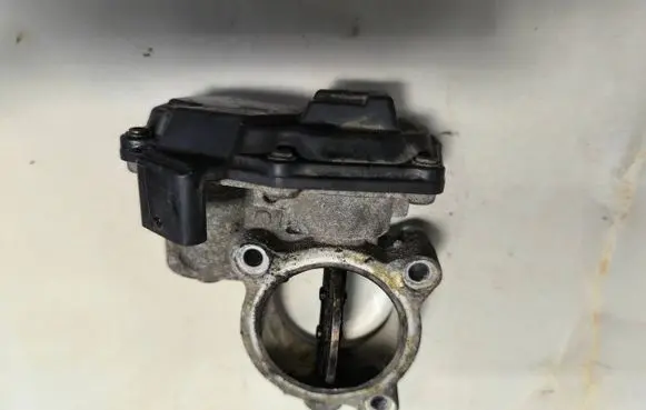 BMW X4 F26 Throttle valve 10378517 7810752 24071401455