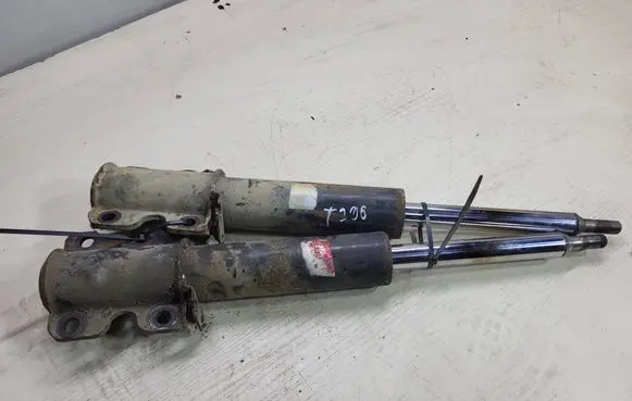 Front shock absorber/damper