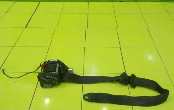 Smart ForTwo II Front seatbelt A4518604185 BEZPIECZENSTWA