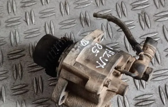 Toyota Hilux (AN10, AN20, AN30) Vacuum pump 