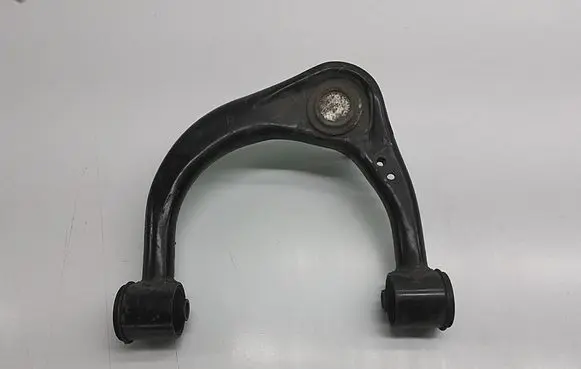 Toyota Hilux (AN10, AN20, AN30) Front lower control arm/wishbone 486100K040