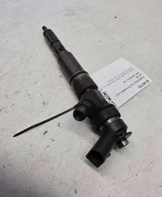 BMW 7 E65 E66 Fuel injector 0445110131 7789661