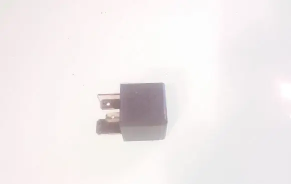 Audi A6 S6 C5 4B Other relay 8D0951253