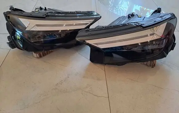 Audi Q4 Sportback e-tron Headlights/headlamps set 