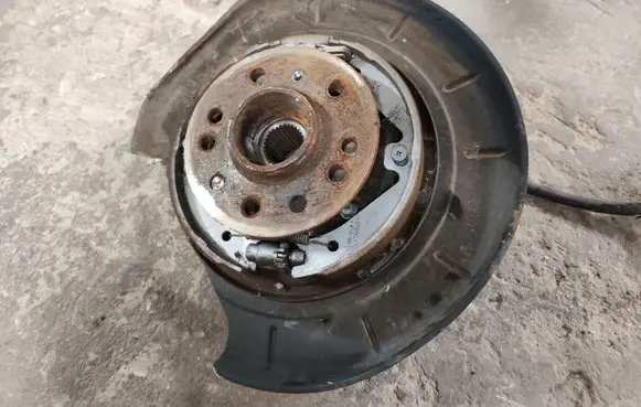 Mercedes-Benz GL X164 Rear wheel hub
