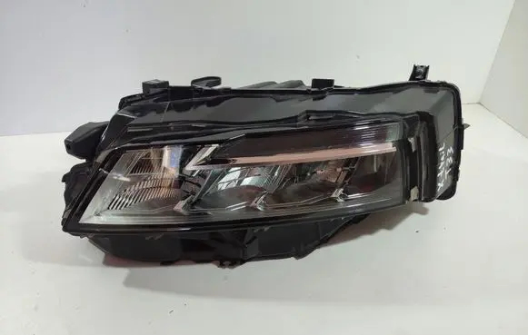 Nissan X-Trail T33 Headlight/headlamp