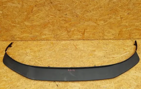 Front bumper lip