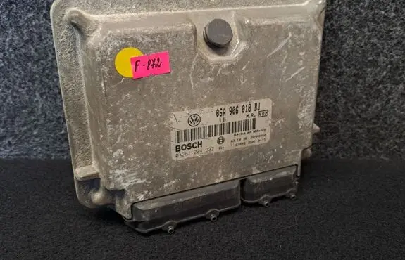 Volkswagen Golf IV Engine control unit/module 06A906018 06A906018BJ