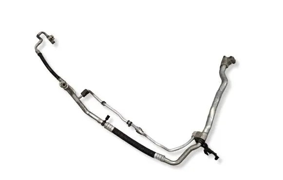 BMW 2 F46 Air conditioning (A/C) pipe/hose 6805432 6805433