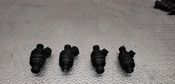 Opel Vectra C Fuel injectors set 90536149