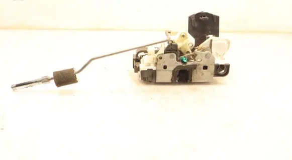 Dodge Caliber Front door lock