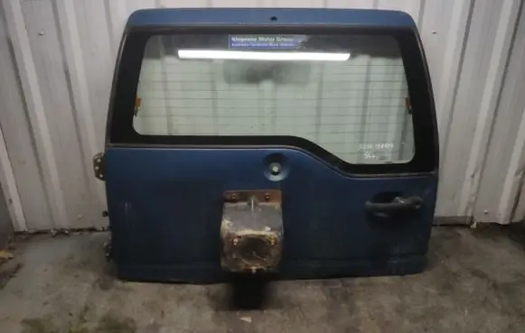 Nissan Terrano Tailgate/trunk/boot lid