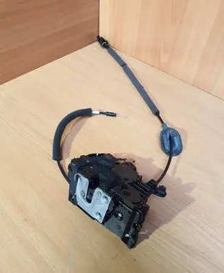Renault Captur Rear door lock 805034742R 40717224