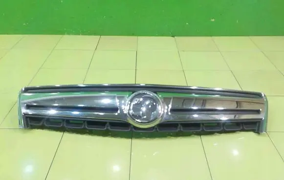 Opel Antara Front bumper upper radiator grill 25983424