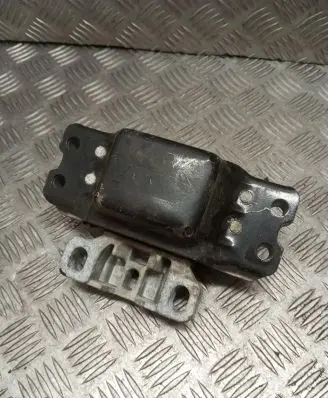 Audi A3 S3 8P Engine mount bracket