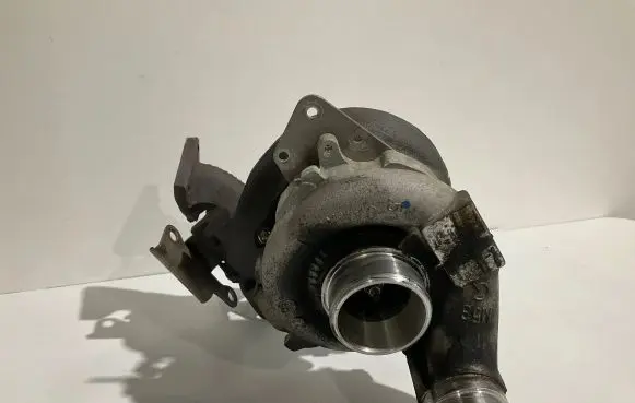 Mercedes-Benz E W211 Turbo A6420901480 765155 LCD02262